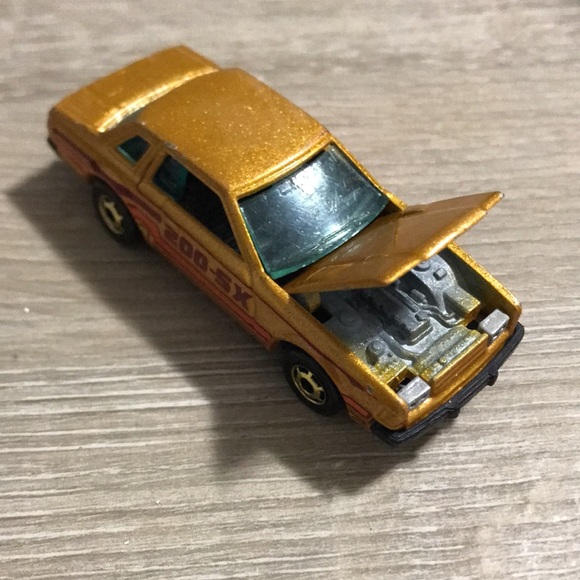 Vintage 1981 Hot Wheels Blackwall Datsun 200-SX Malaysia Gold Rims Opening Hood - Picture 2 of 6